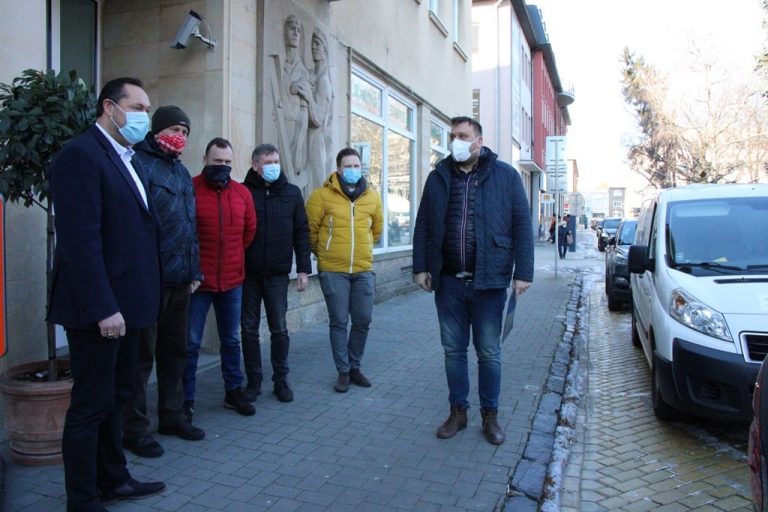 treba si pomahat a preto aj my pomahame 11